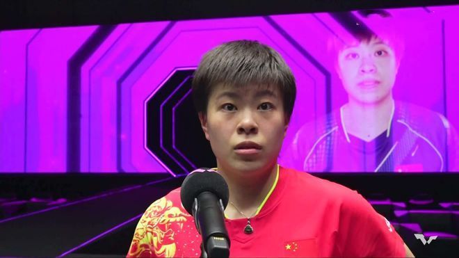 汤姆·提克威导演的《罗拉快跑》，将女主在时间循环中的每个选择延展呈现，为观众展示了无数种可能：第一次奔跑：罗拉没借到钱，罗拉和曼尼抢超市，罗拉被警方击毙。